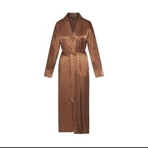 Skims rare robe